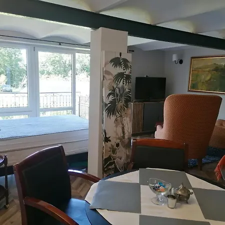 Kwietny Raj فيلة